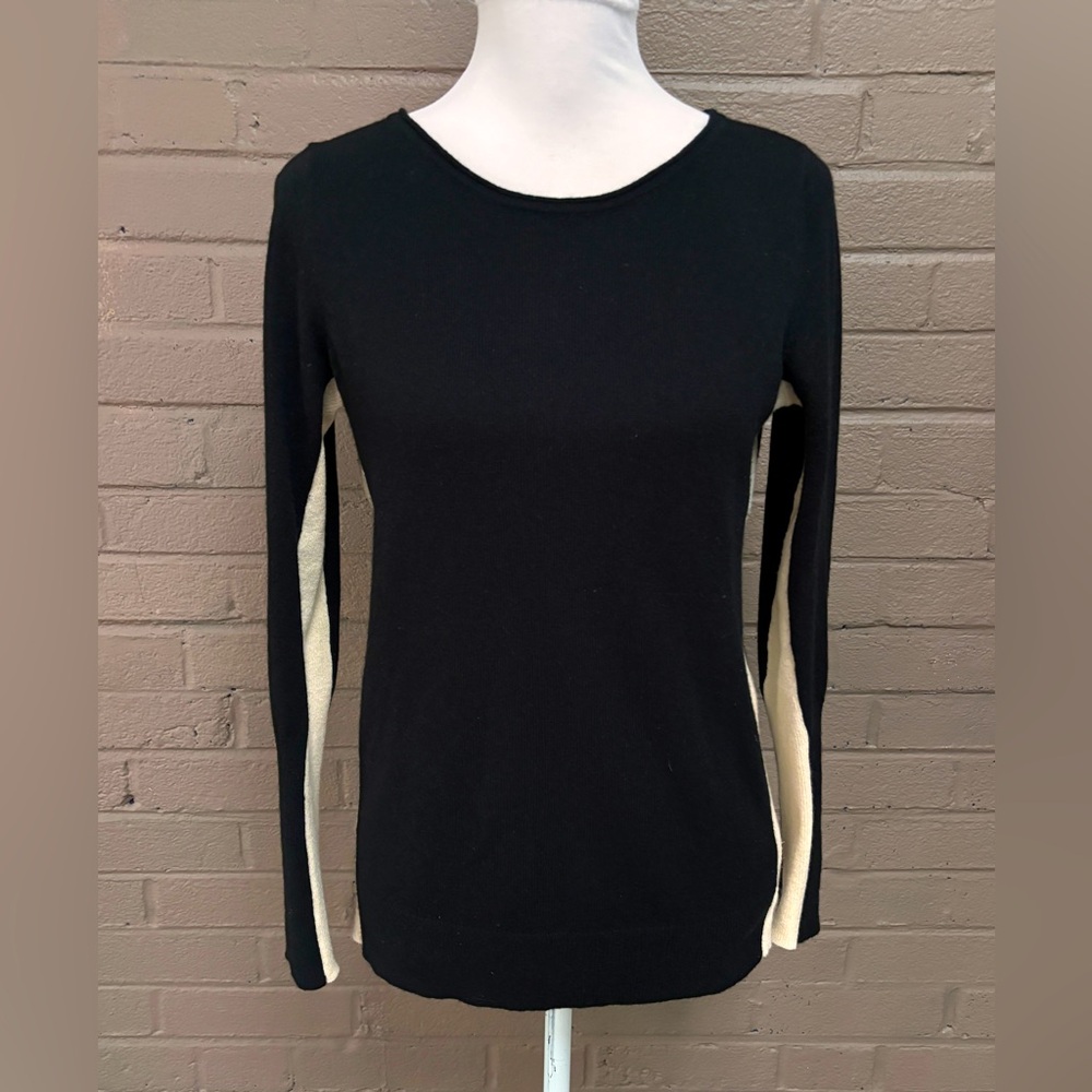 Club Monaco black cashmere sweater XS -S